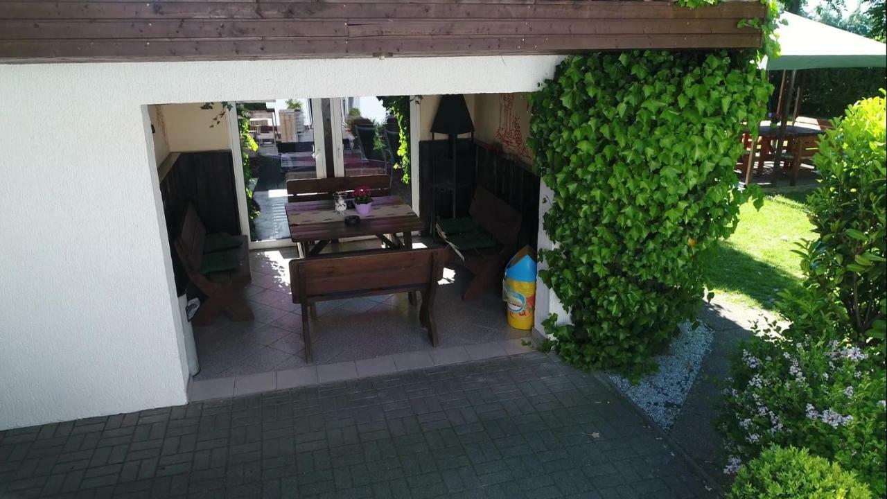Pension Zum Lindeneck Lübz Exteriér fotografie